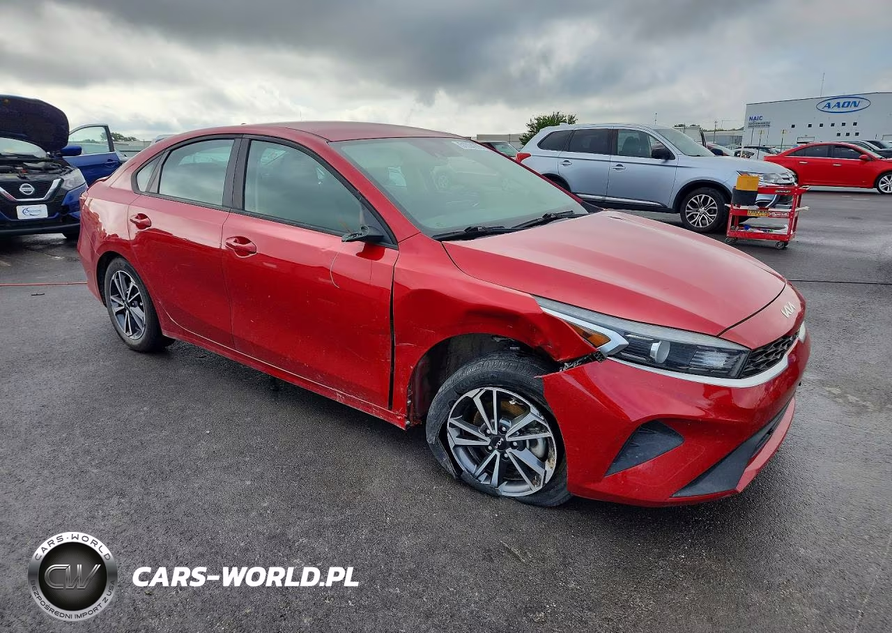 2022 Kia Forte Lxs VIN:3KPF24AD5NE478832 - 4