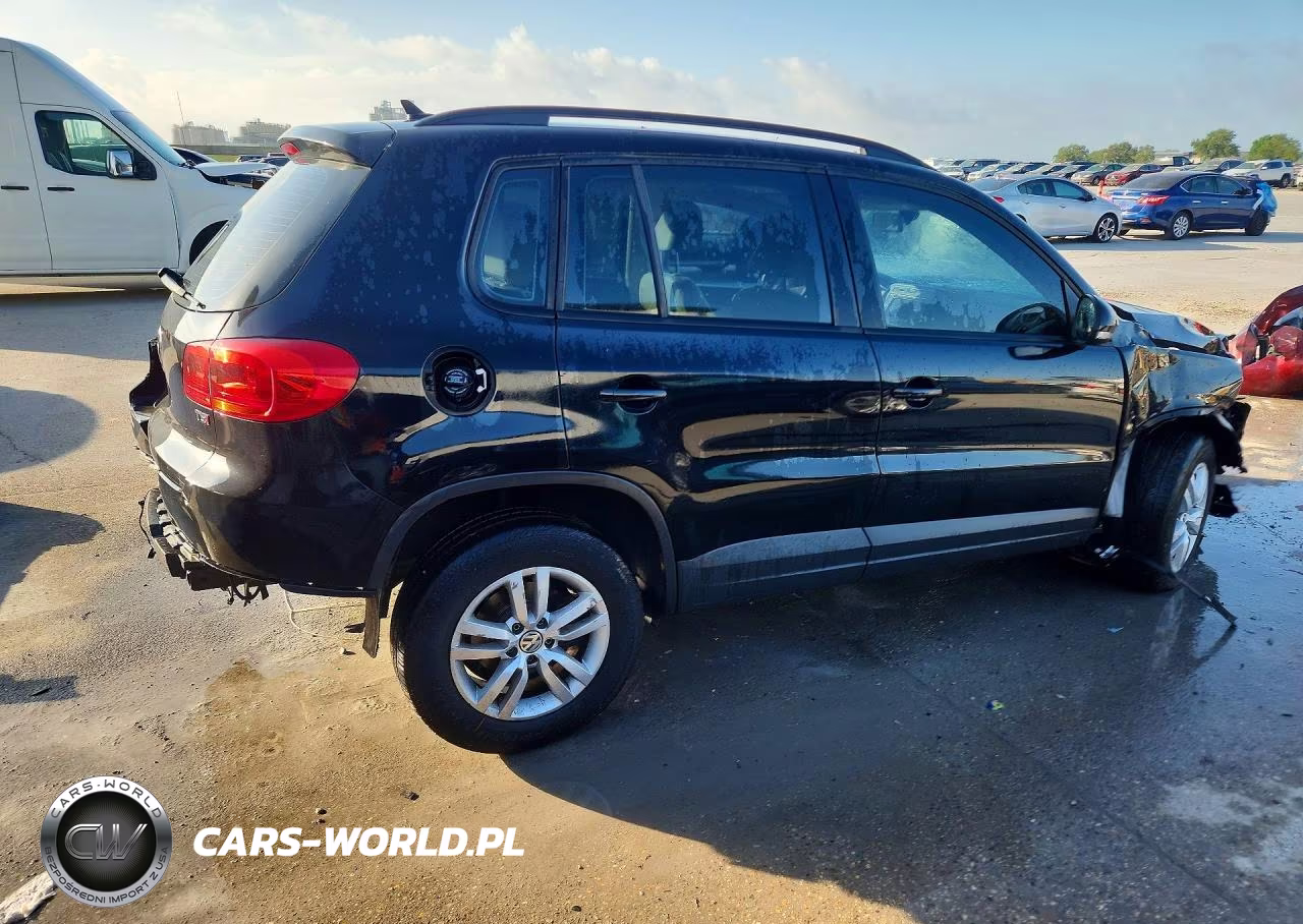2017 Volkswagen Tiguan S VIN:WVGAV7AX6HK018895 - 3