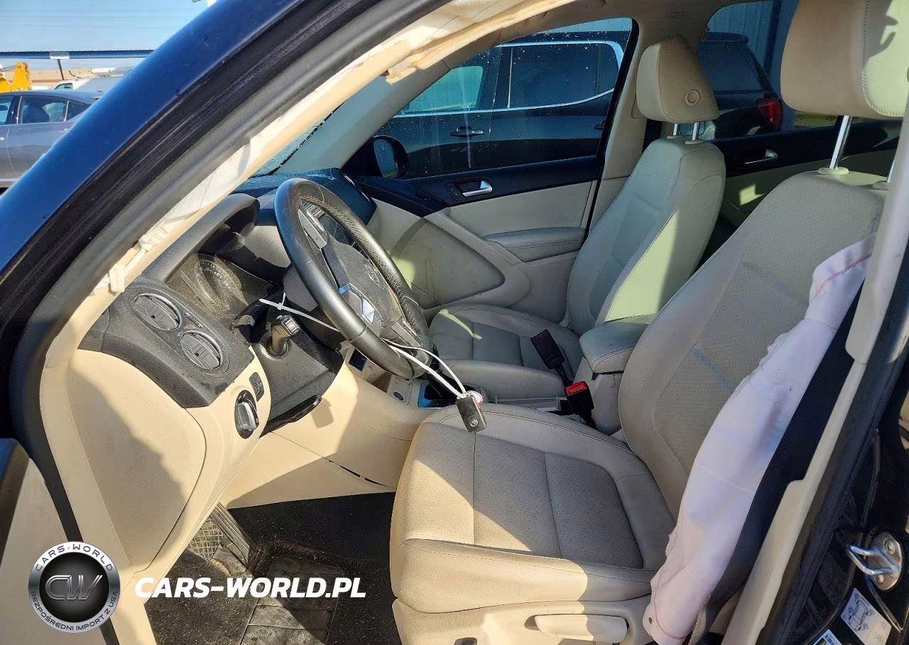 2017 Volkswagen Tiguan S VIN:WVGAV7AX6HK018895 - 7