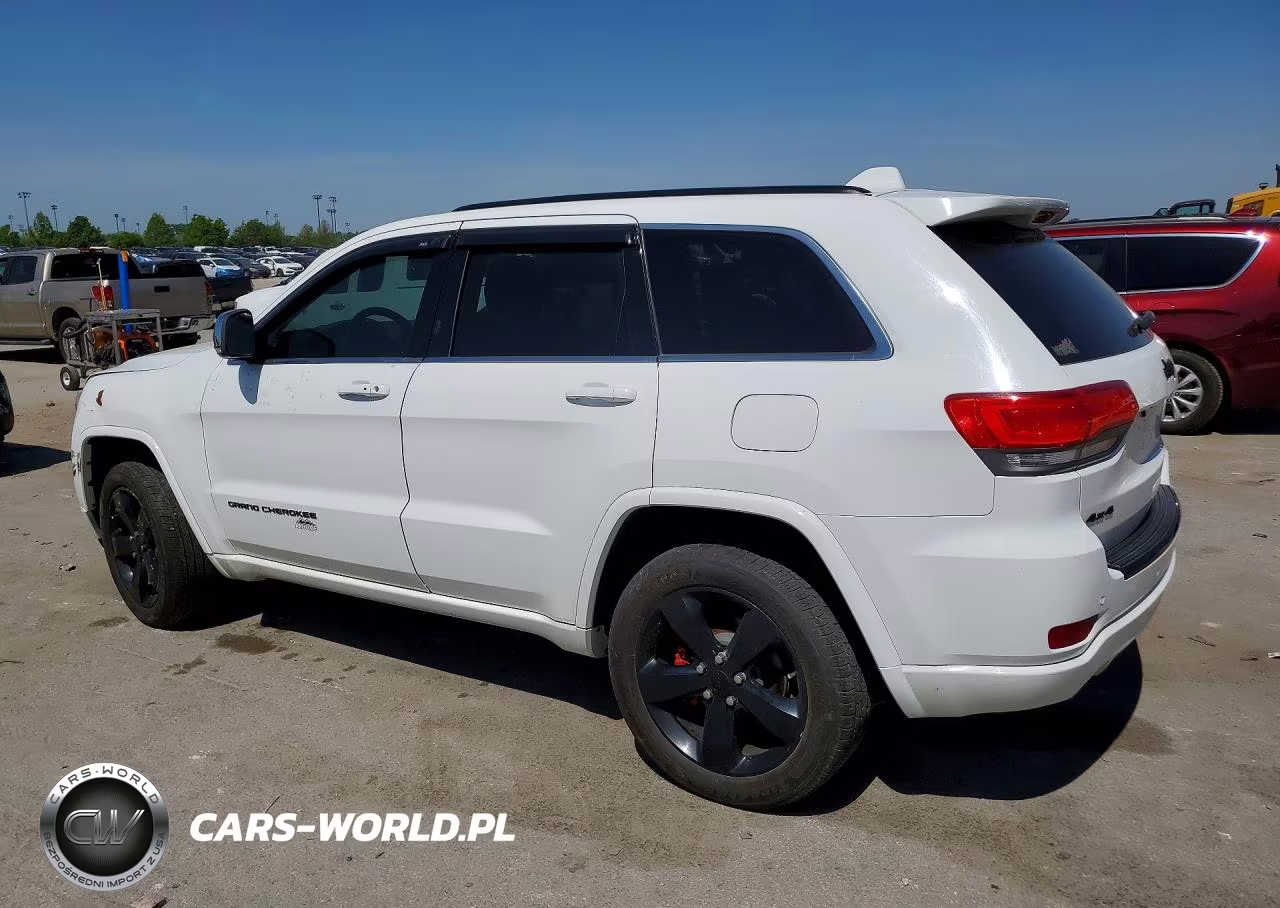 2015 Jeep Grand Cherokee Laredo VIN:1C4RJFAG1FC747925 - 2