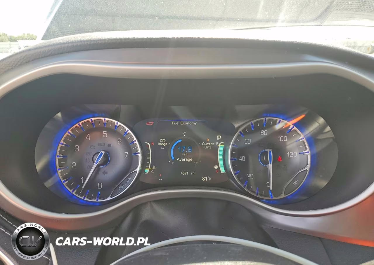 2026 Chrysler Pacifica Select VIN:2C4RC1BG6TR184255 - 9