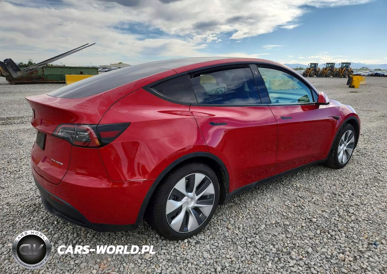 2021 Tesla Model Y VIN:5YJYGDEE7MF265340 - 3
