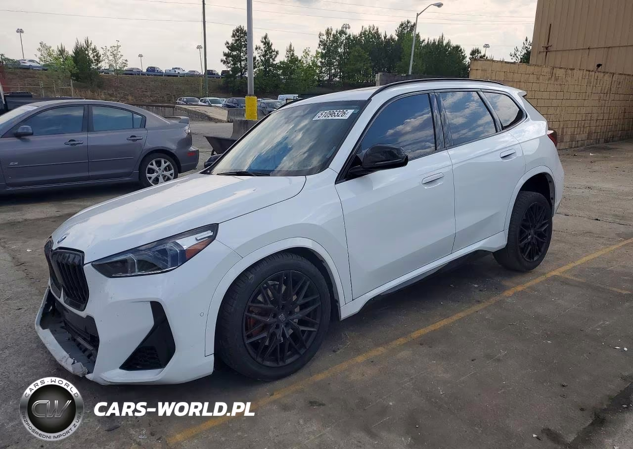 2023 BMW X1 xDrive28I – zdjęcie 1 z 13