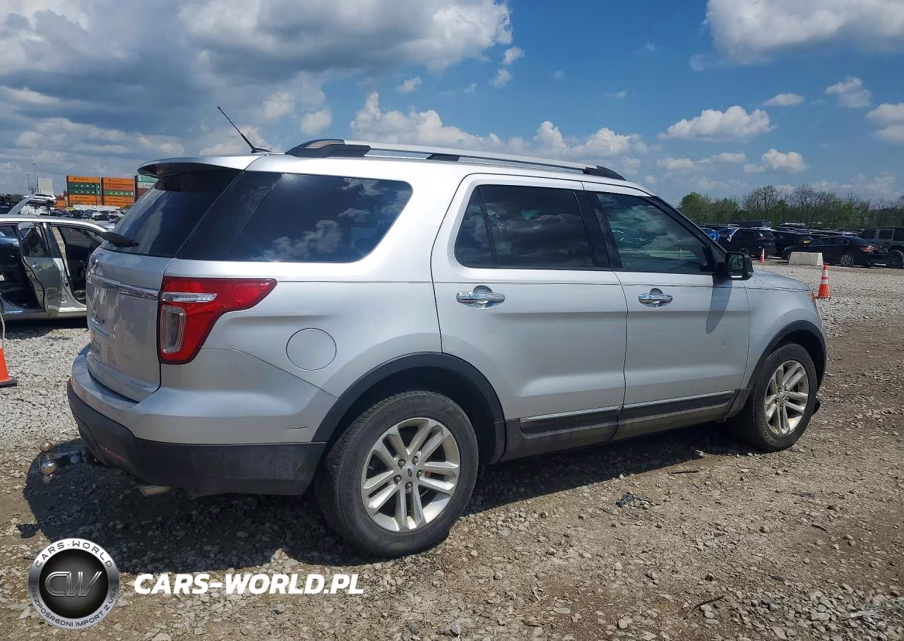 2012 Ford Explorer Xlt VIN:1FMHK7D88CGA40257 - 3