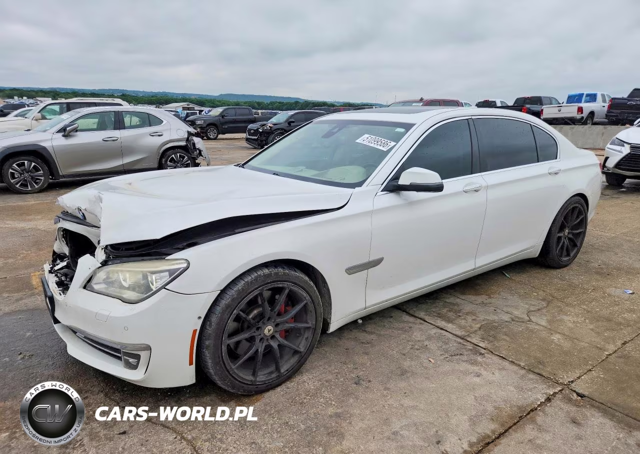 2013 BMW 5 Series 550I Rwd