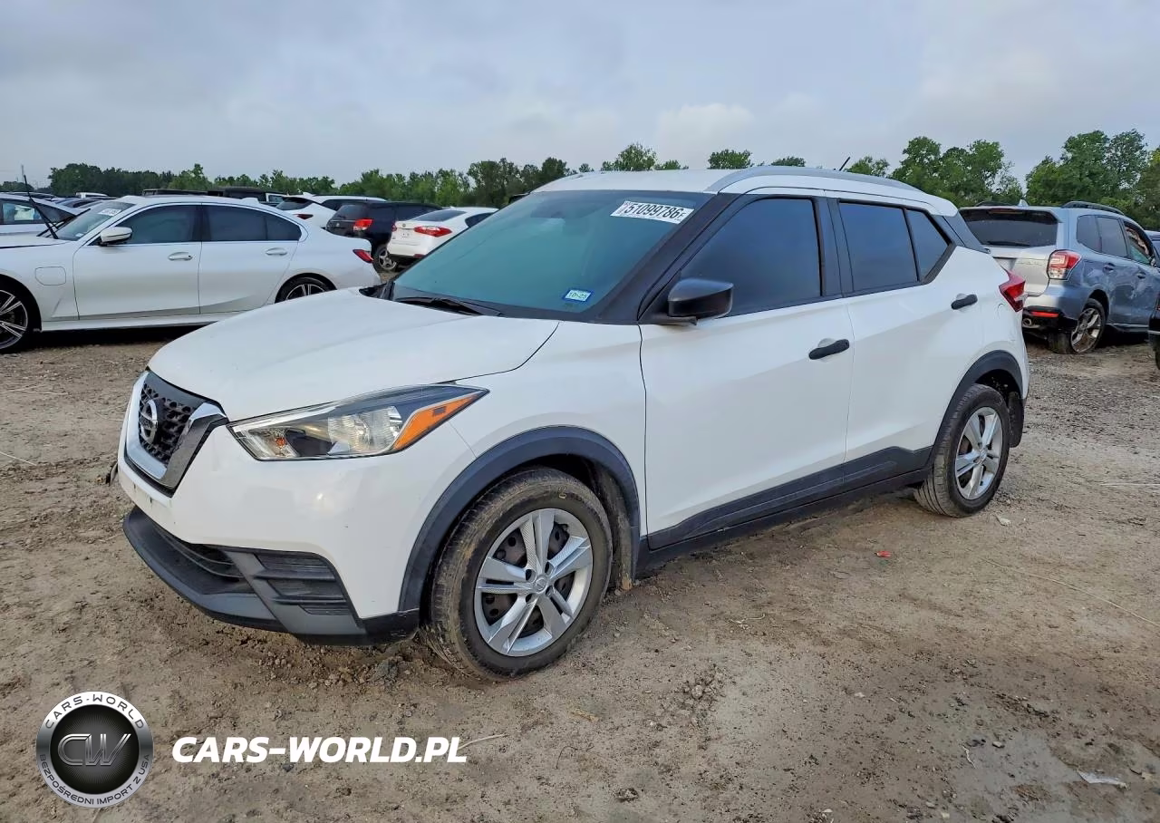 2019 Nissan Kicks S