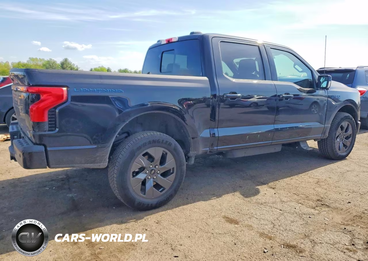 2025 Ford F150 Lightning Lariat VIN:1FT6W5L79SWG16326 - 3