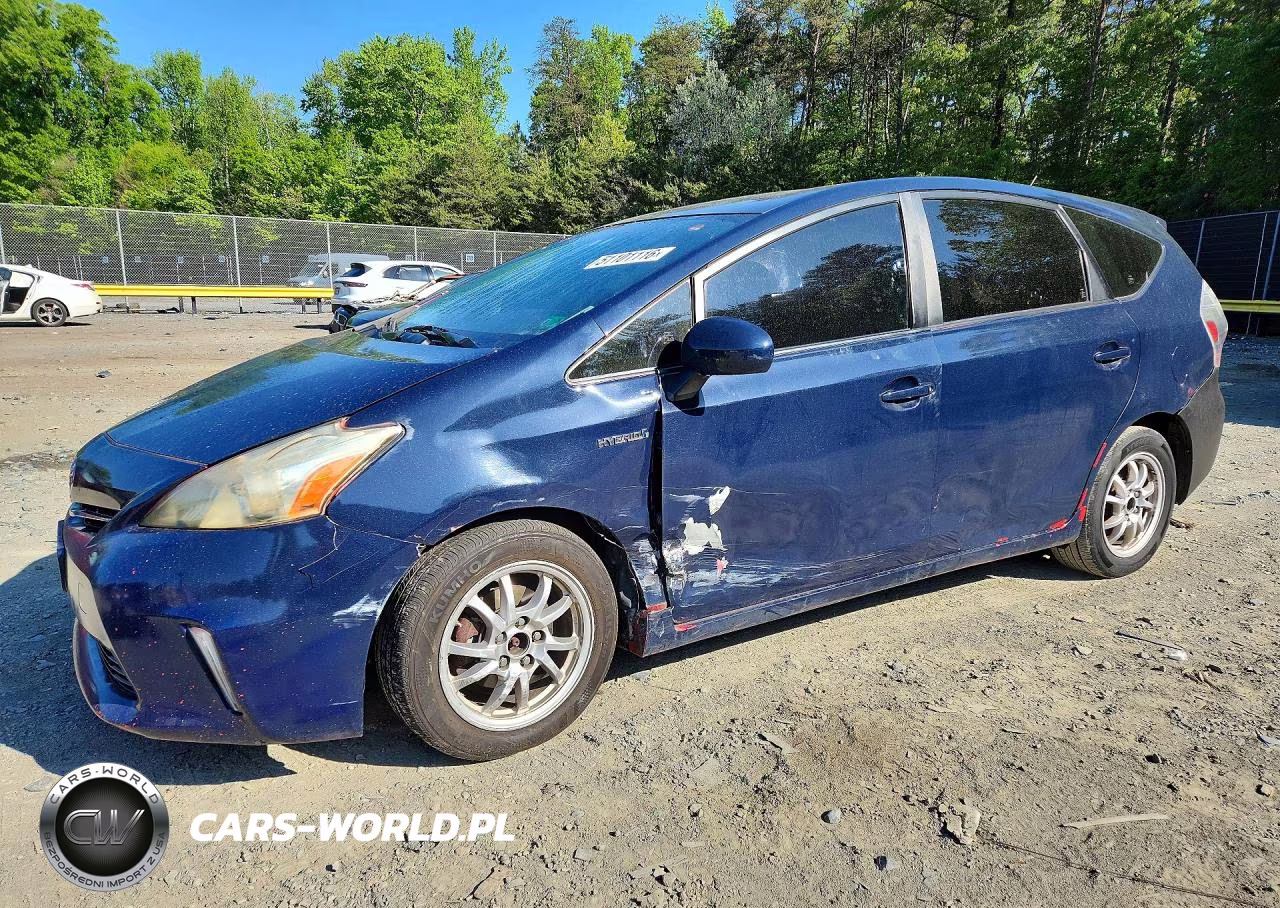 2014 Toyota Prius V Two – zdjęcie 1 z 12
