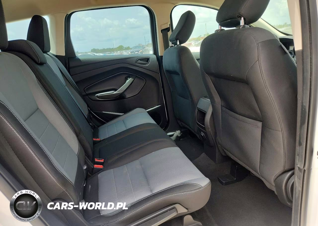 2019 Ford Escape S VIN:1FMCU0F71KUB95247 - 11