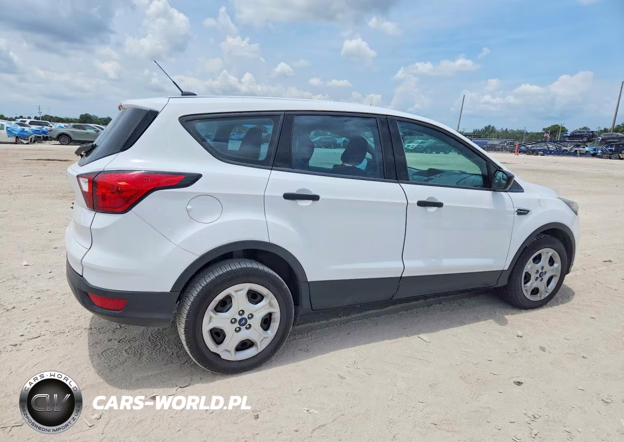 2019 Ford Escape S VIN:1FMCU0F71KUB95247 - 3
