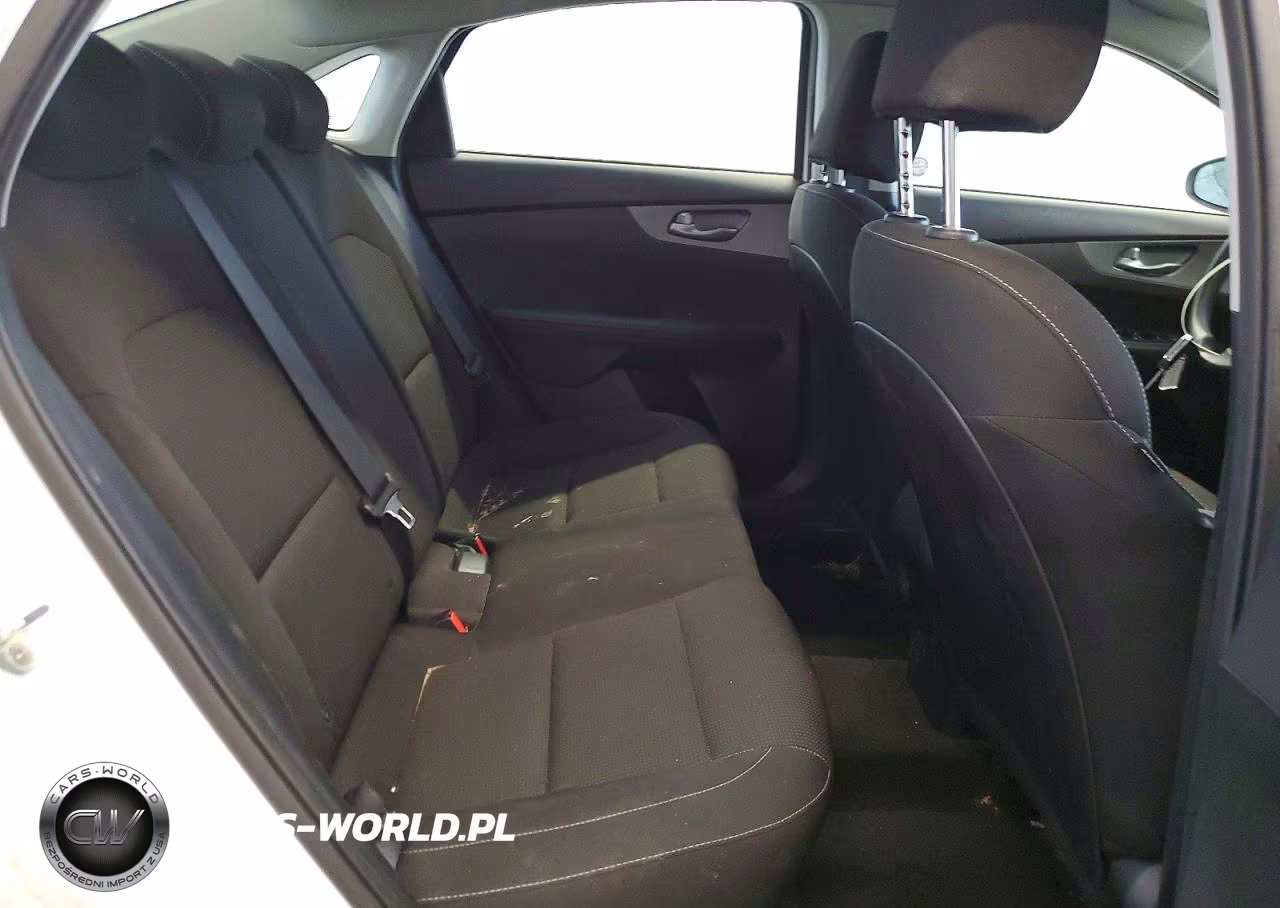 2021 Kia Forte Lxs VIN:3KPF24AD6ME337735 - 10