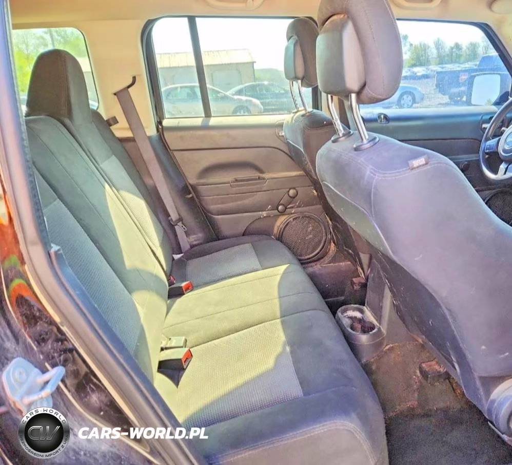 2016 Jeep Patriot Sport VIN:1C4NJPBA3GD783593 - 10