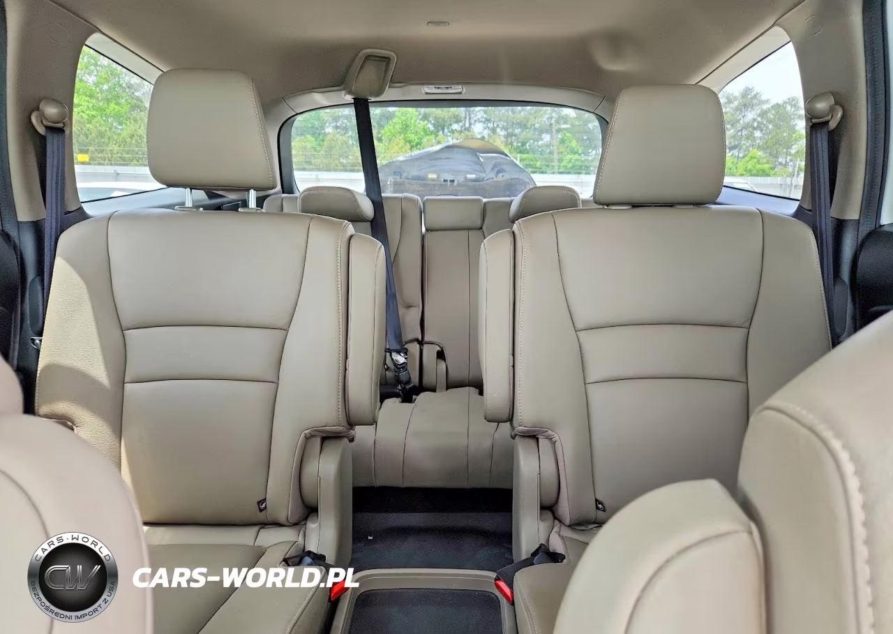 2022 Honda Pilot Touring VIN:5FNYF5H61NB020077 - 10
