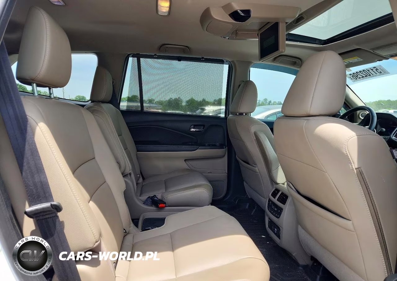 2022 Honda Pilot Touring VIN:5FNYF5H61NB020077 - 11