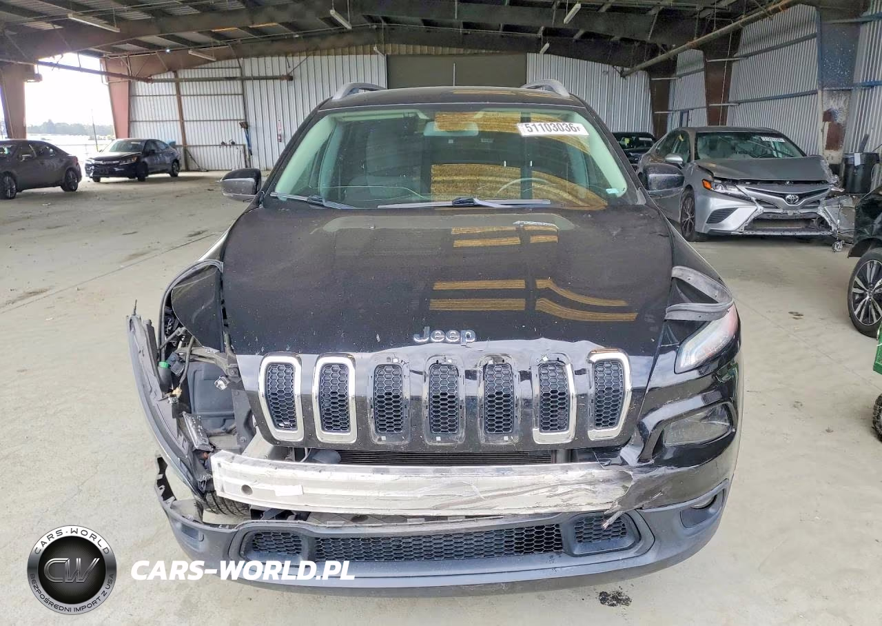 2017 Jeep Cherokee Latitude VIN:1C4PJLCB4HW640988 - 5