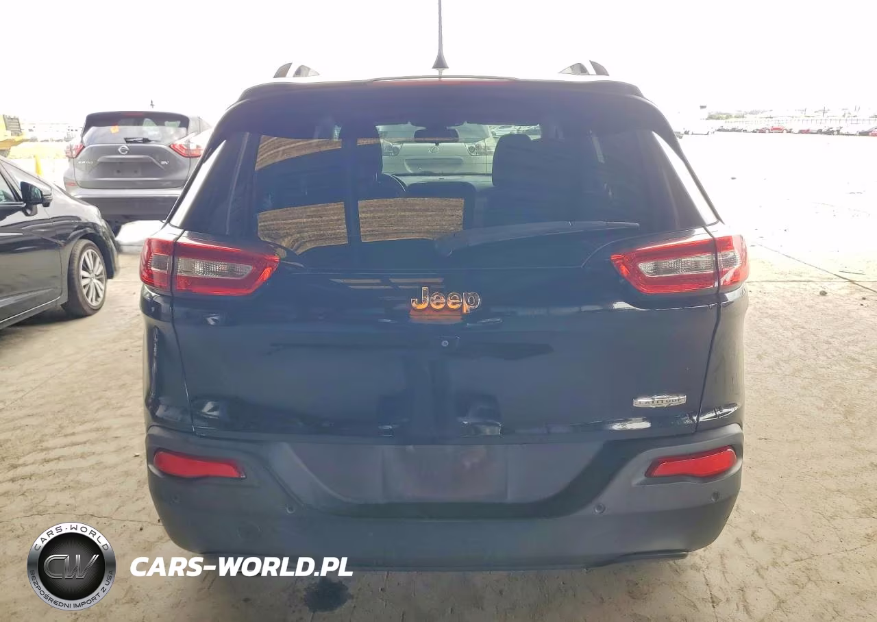 2017 Jeep Cherokee Latitude VIN:1C4PJLCB4HW640988 - 6