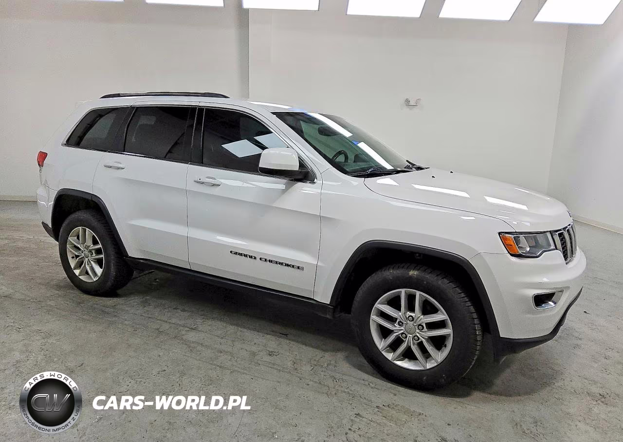 2017 Jeep Grand Cherokee Laredo VIN:1C4RJFAG5HC714901 - 4