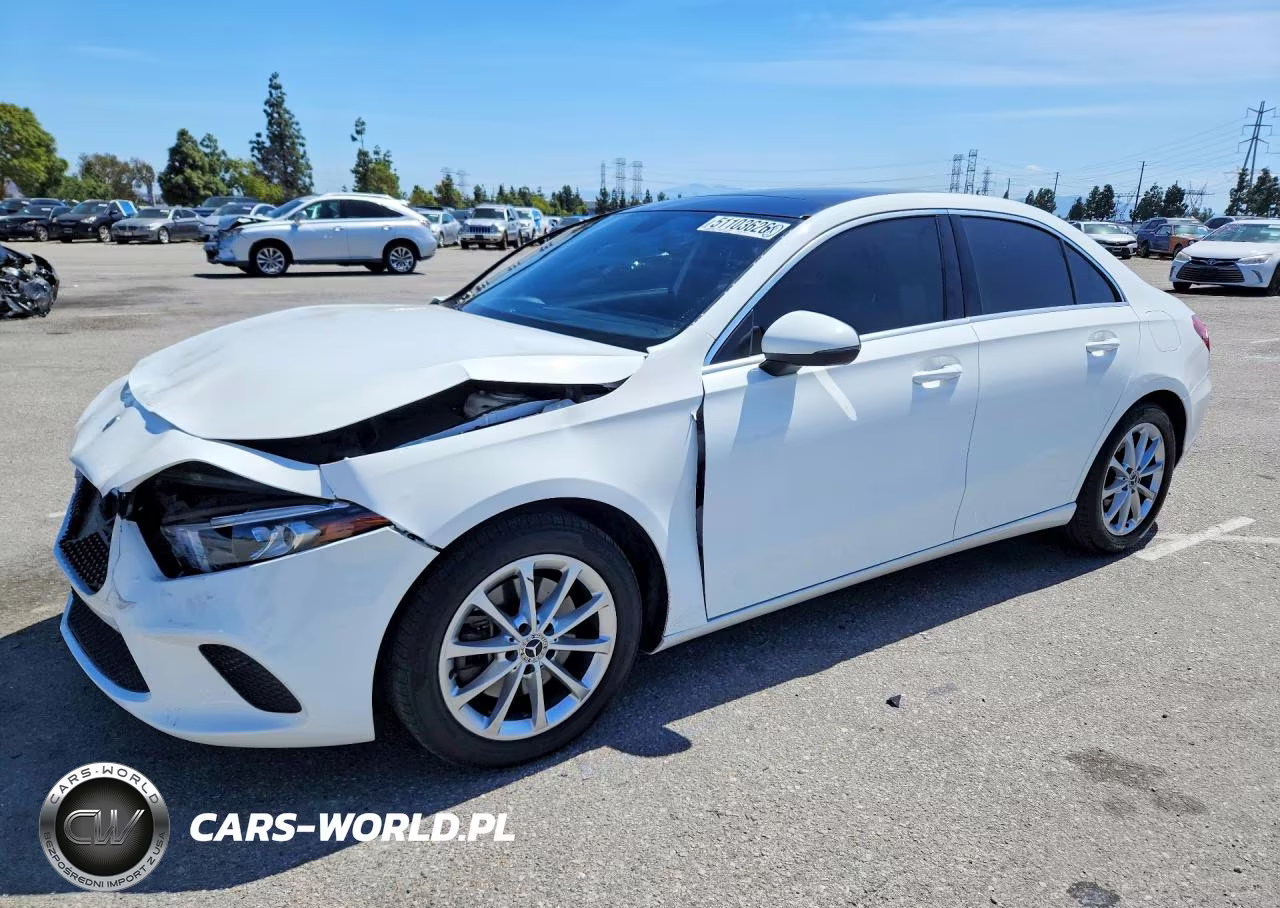 2019 Mercedes-Benz A 220