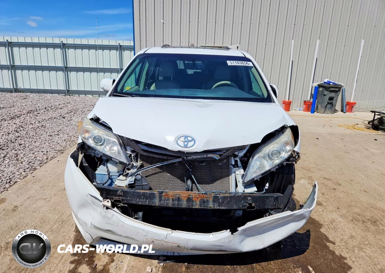 2013 Toyota Sienna Xle 8-Passenger VIN:5TDYK3DC3DS377623 - 5