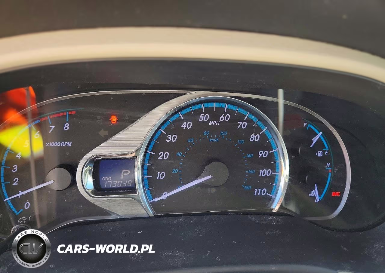 2013 Toyota Sienna Xle 8-Passenger VIN:5TDYK3DC3DS377623 - 9