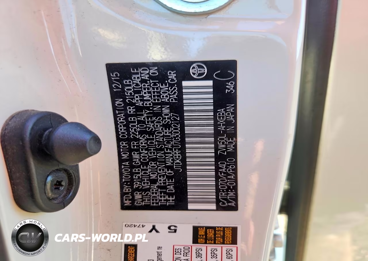 2016 Toyota Prius Two VIN:JTDKBRFU7G3002127 - 13