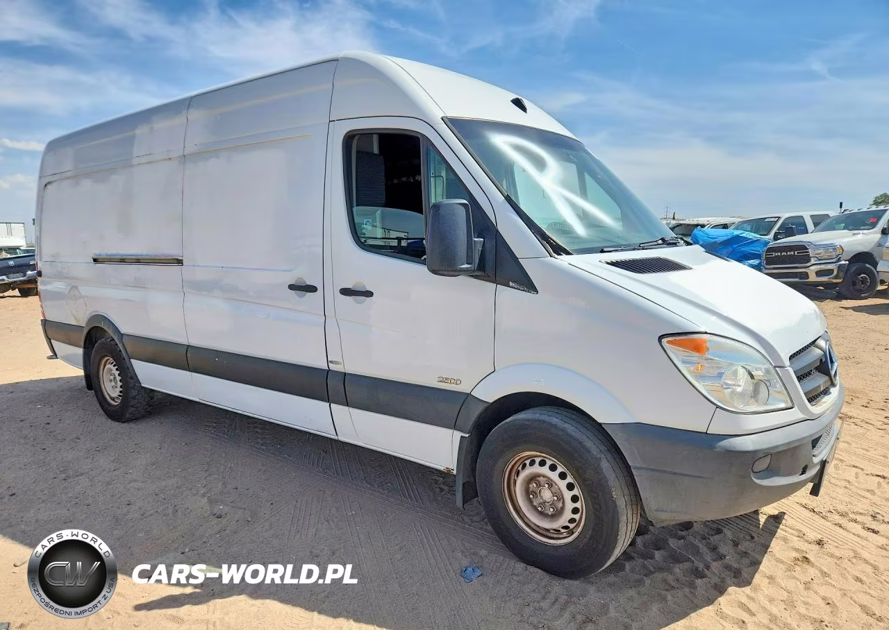 2011 Mercedes Benz Sprinter 2500 Delivery Van VIN:WD3PE8CB6B5591382 - 4