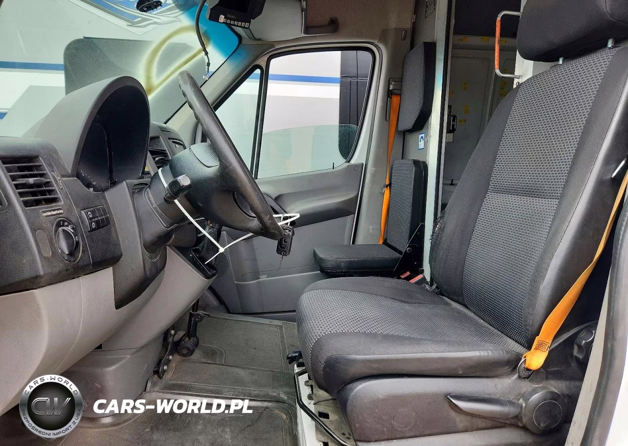 2011 Mercedes Benz Sprinter 2500 Delivery Van VIN:WD3PE8CB6B5591382 - 7
