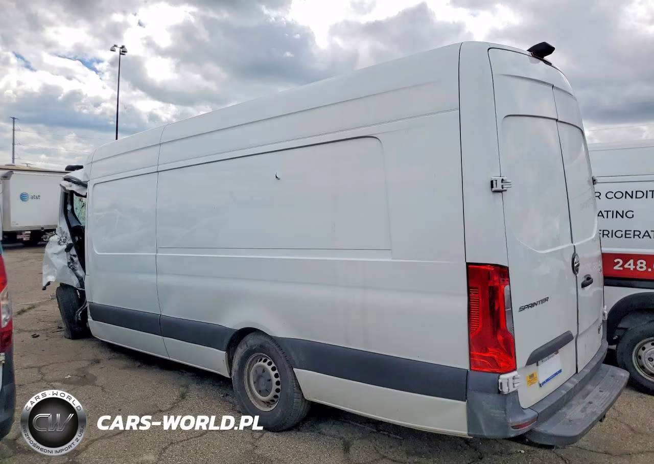 2019 Freightliner Sprinter 2500 Delivery Van VIN:W2Y4EDHY0KT017367 - 2
