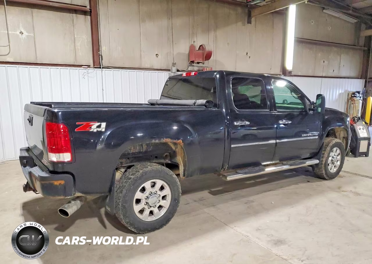 2011 GMC Sierra K2500 Denali VIN:1GT125C83BF174089 - 3