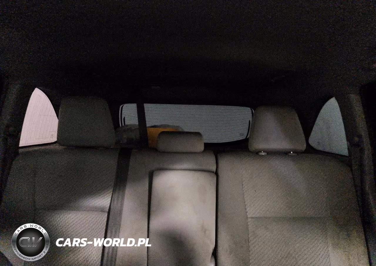2019 Toyota Highlander Le VIN:5TDZARFH7KS056426 - 10
