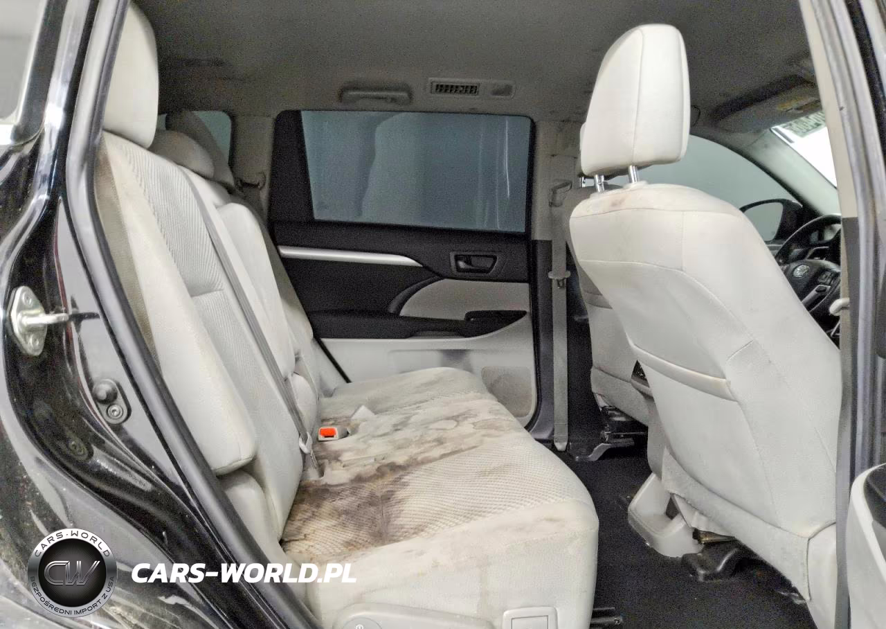2019 Toyota Highlander Le VIN:5TDZARFH7KS056426 - 11