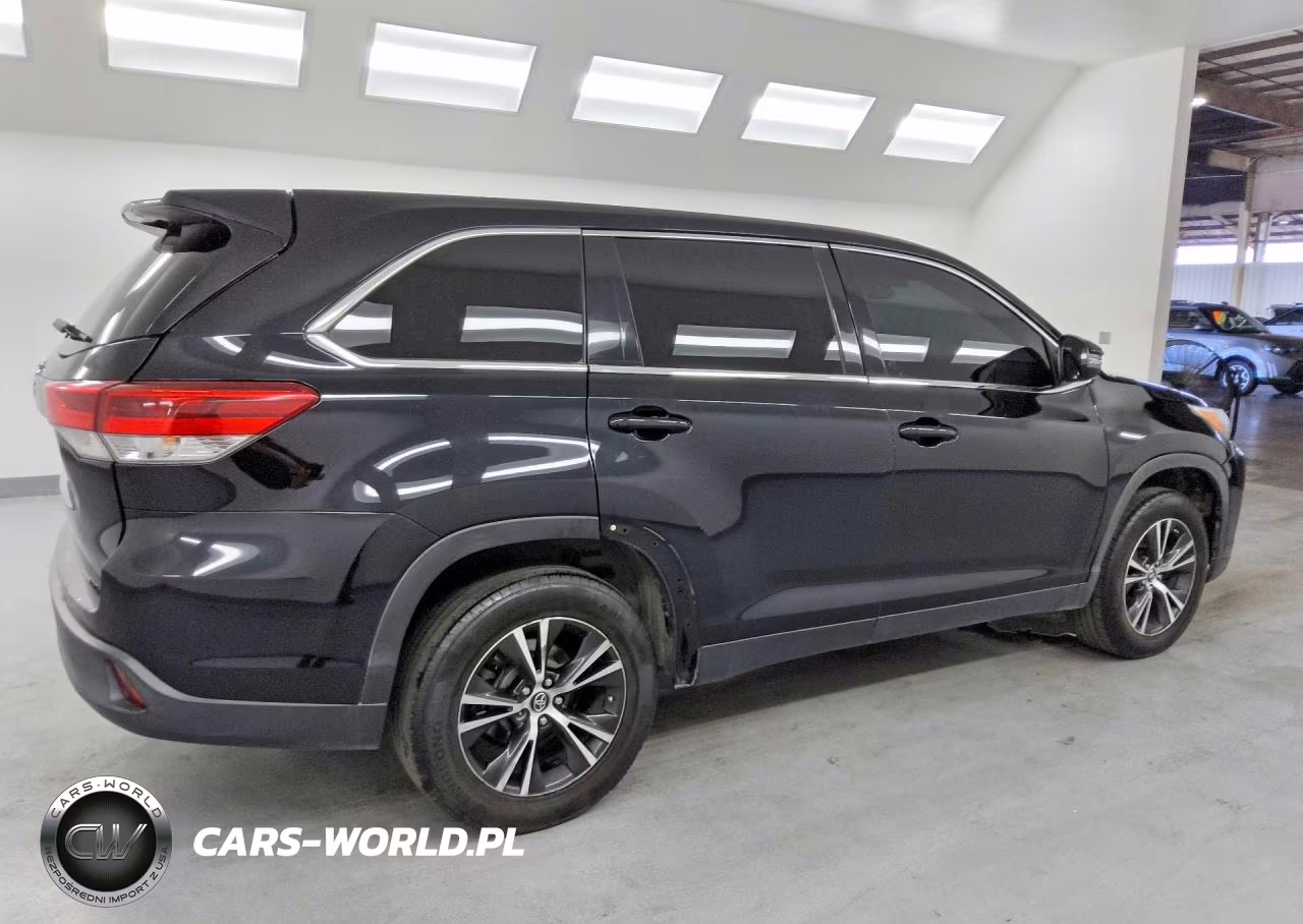 2019 Toyota Highlander Le VIN:5TDZARFH7KS056426 - 3