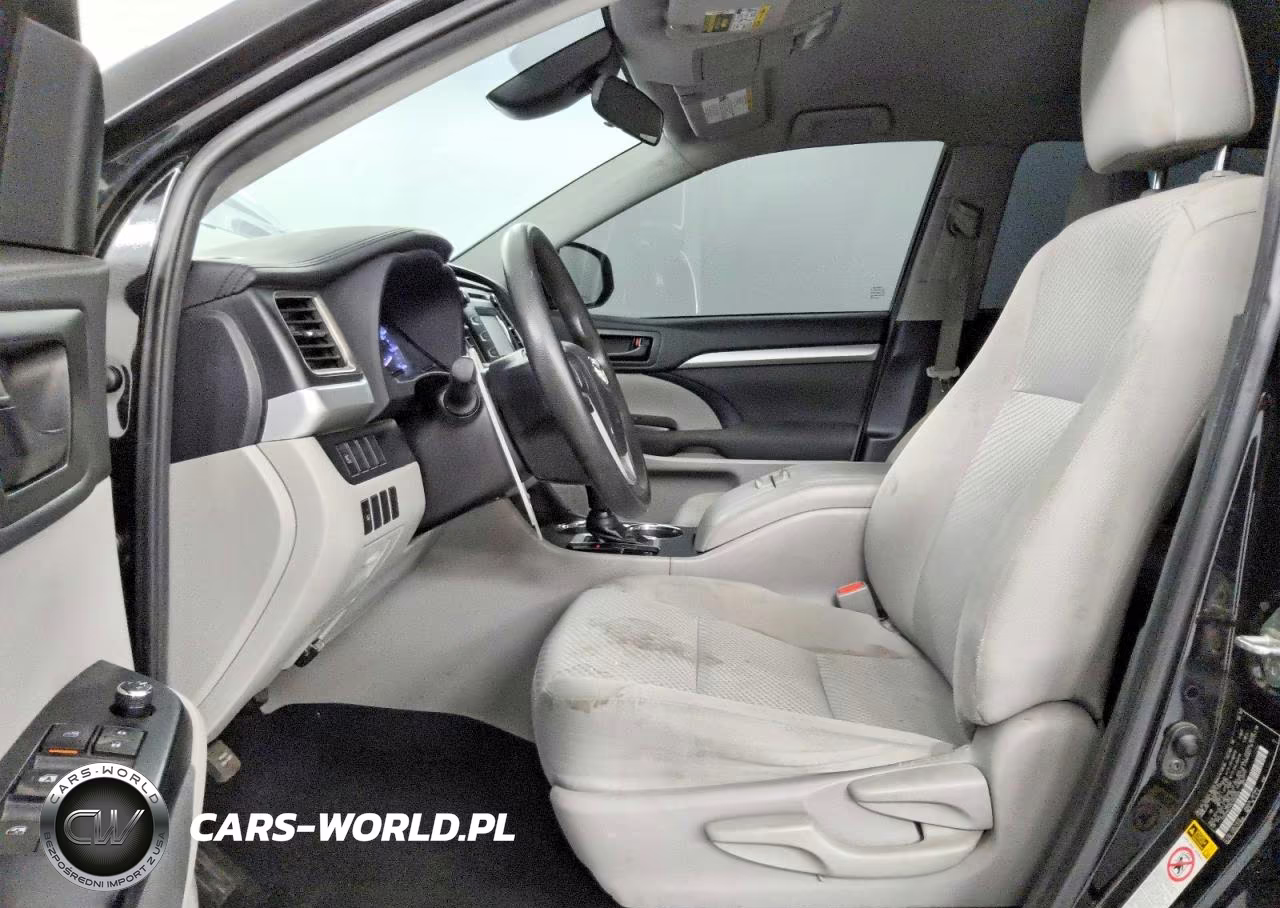 2019 Toyota Highlander Le VIN:5TDZARFH7KS056426 - 7