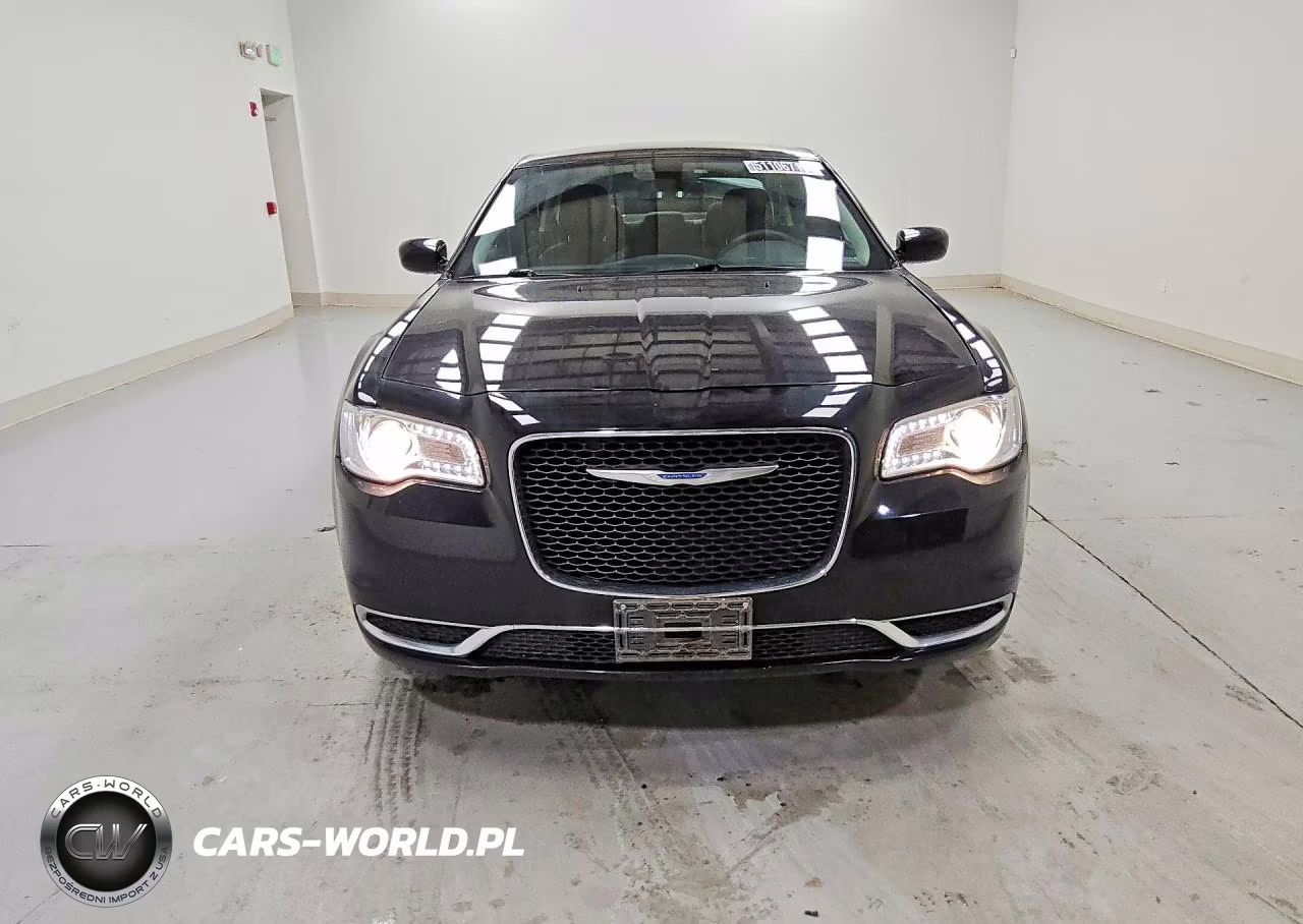 2022 Chrysler 300 Touring VIN:2C3CCARG0NH205531 - 5