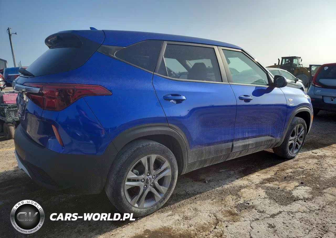 2022 Kia Seltos Lx VIN:KNDEPCAA8N7303200 - 3
