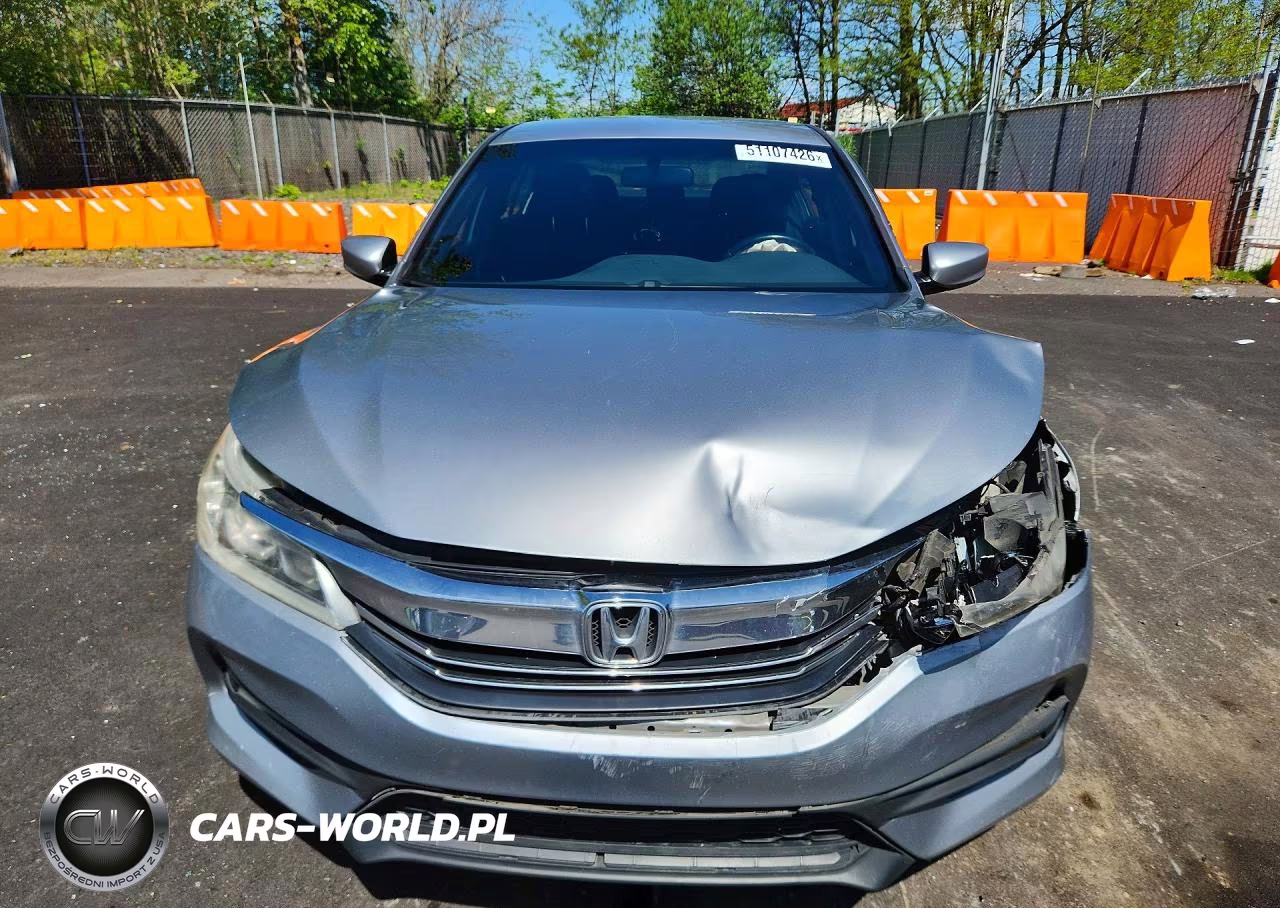 2017 Honda Accord Sport VIN:1HGCR2F52HA224766 - 5