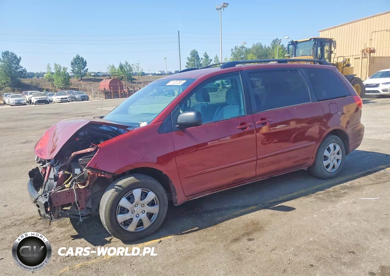 2010 Toyota Sienna Le 7-Passenger