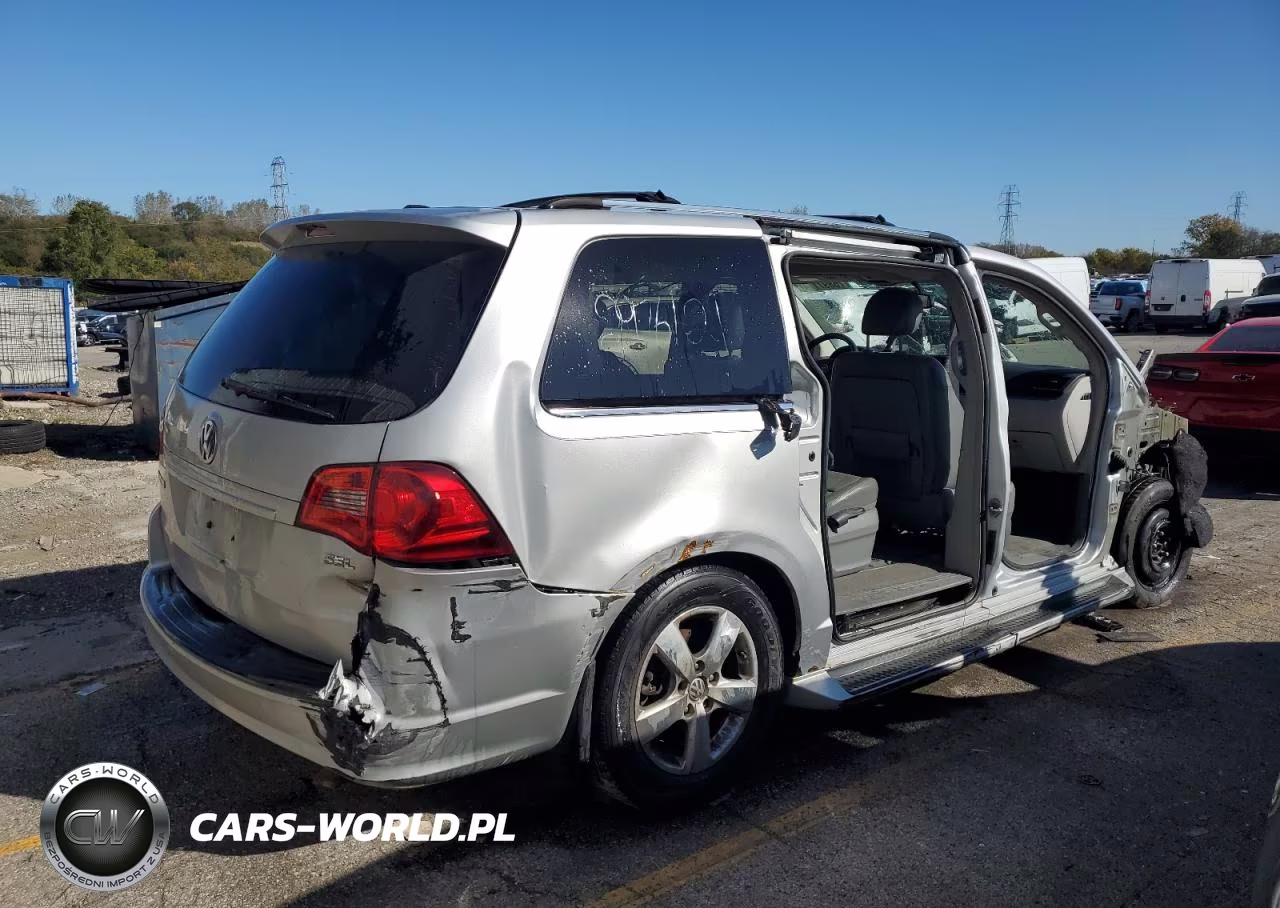 2009 Volkswagen Routan Sel Premium VIN:2V8HW64XX9R582255 - 3
