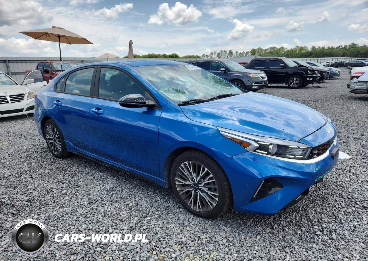 2023 Kia Forte Gt Line VIN:3KPF54AD0PE610129 - 4