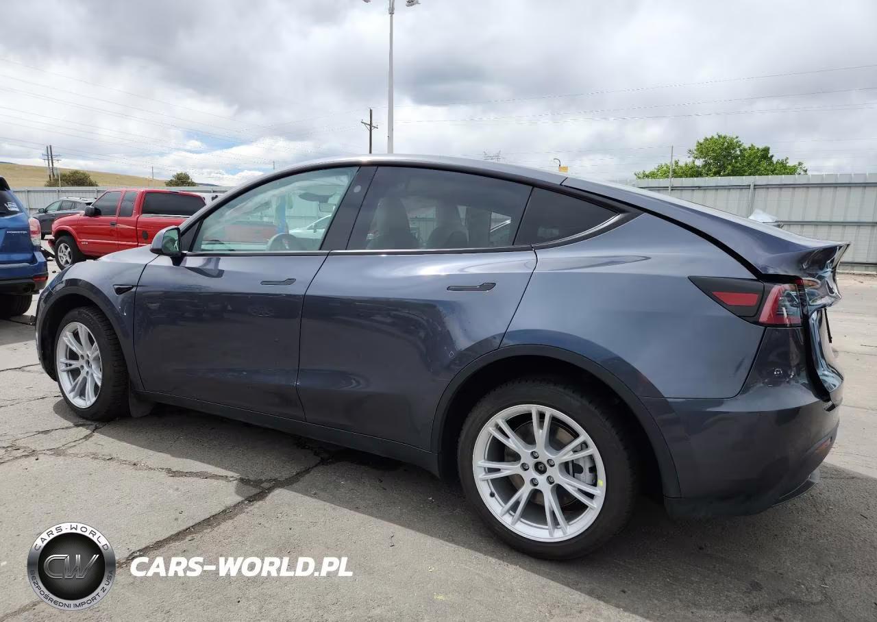 2023 Tesla Model Y VIN:7SAYGAEE9PF865251 - 2