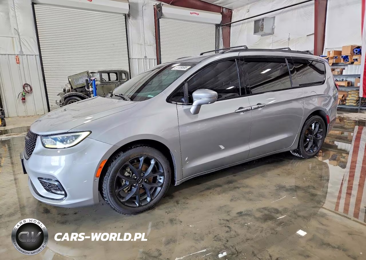 2021 Chrysler Pacifica Touring L