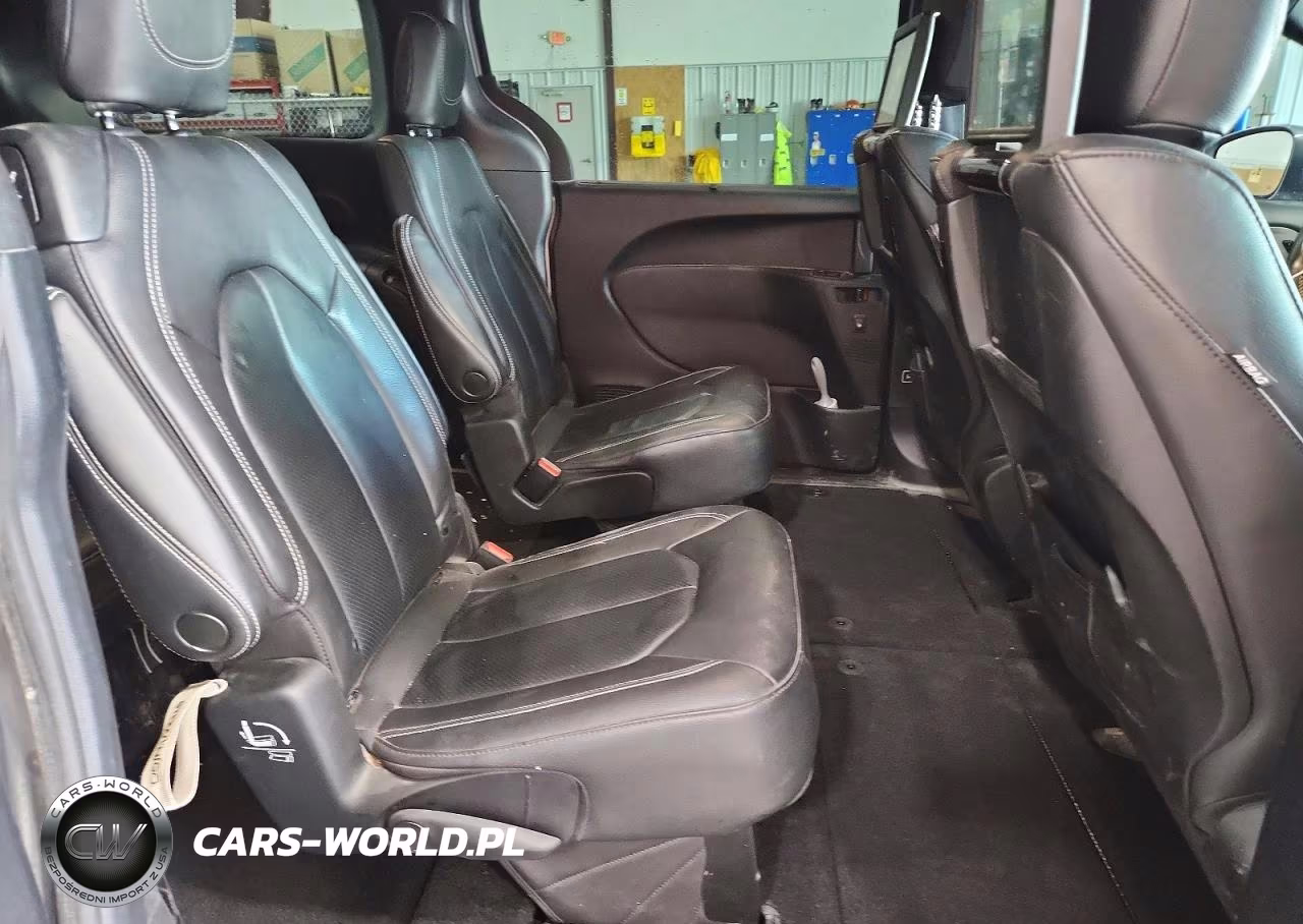 2021 Chrysler Pacifica Touring L VIN:2C4RC1BGXMR559176 - 11