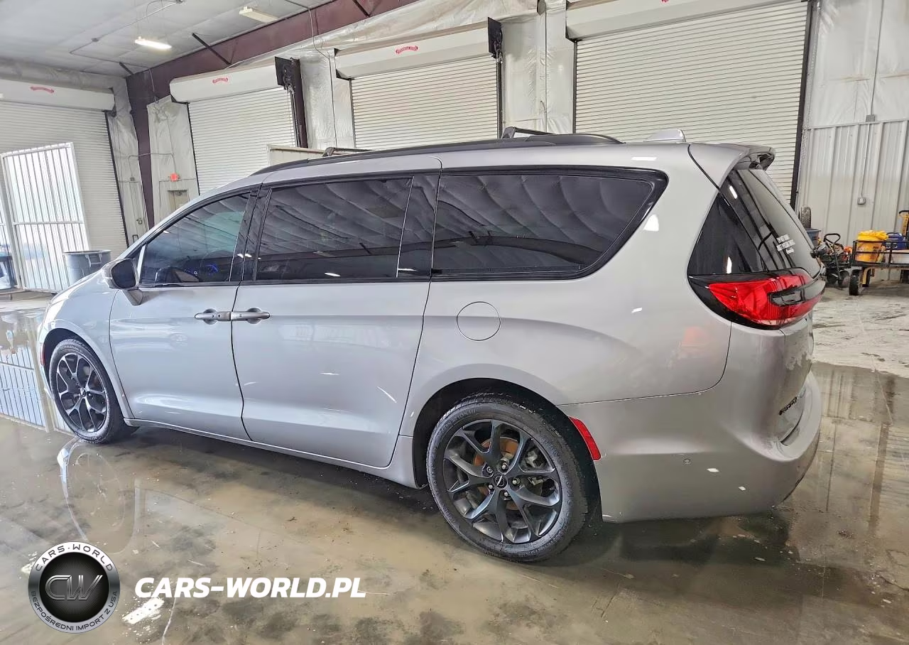 2021 Chrysler Pacifica Touring L VIN:2C4RC1BGXMR559176 - 2
