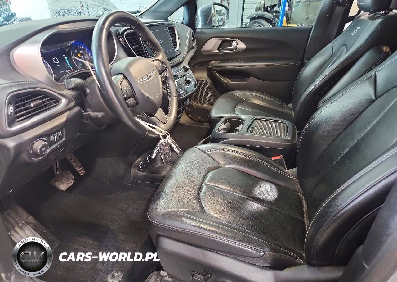 2021 Chrysler Pacifica Touring L VIN:2C4RC1BGXMR559176 - 7