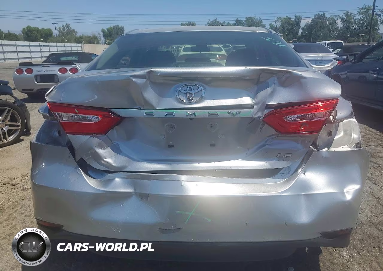 2018 Toyota Camry Le VIN:JTNB11HK4J3016800 - 6