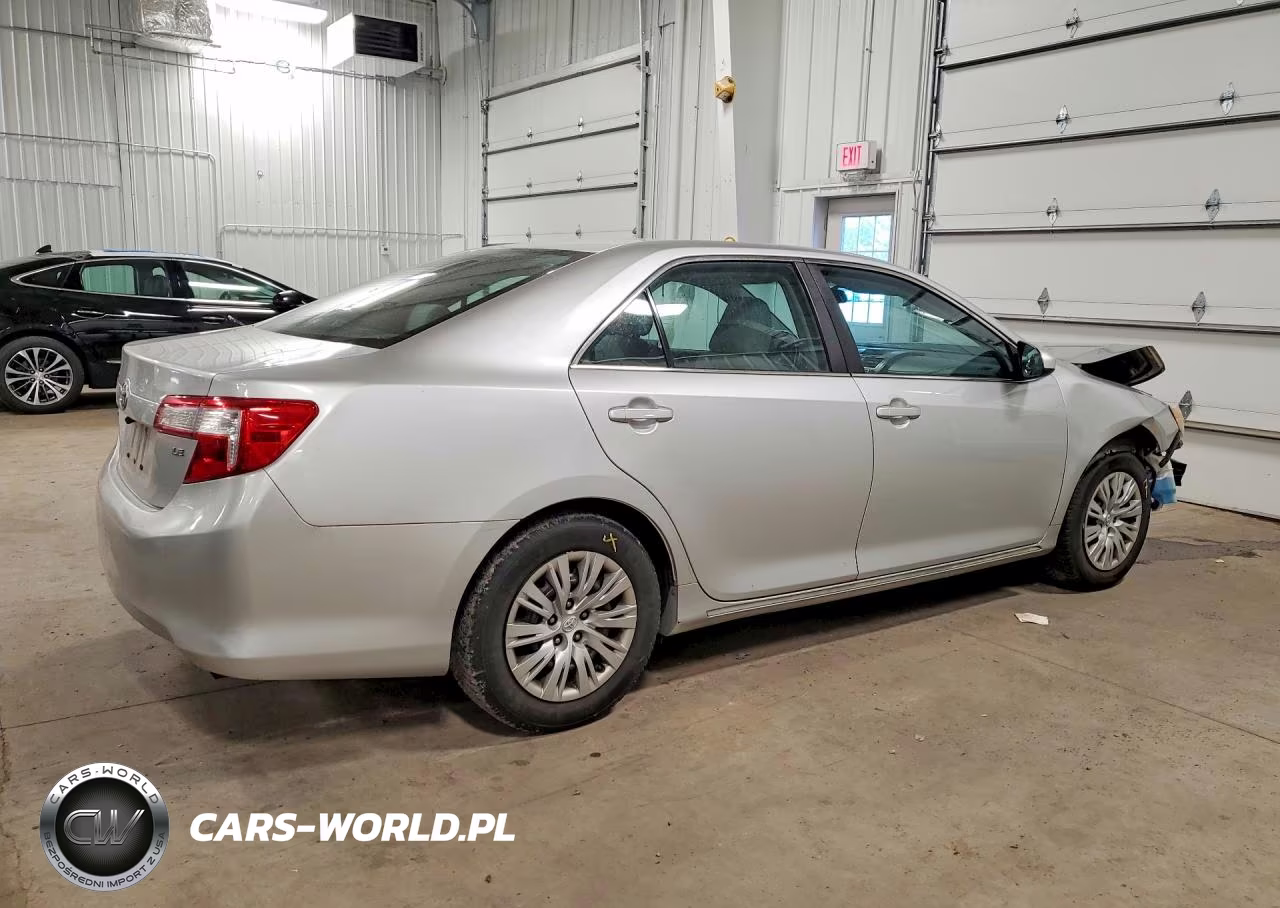 2014 Toyota Camry Le VIN:4T1BF1FK3EU306255 - 3