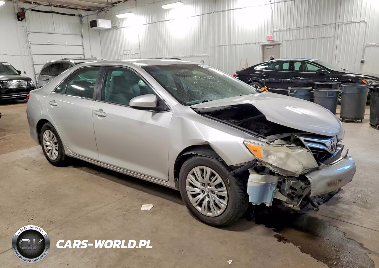 2014 Toyota Camry Le VIN:4T1BF1FK3EU306255 - 4