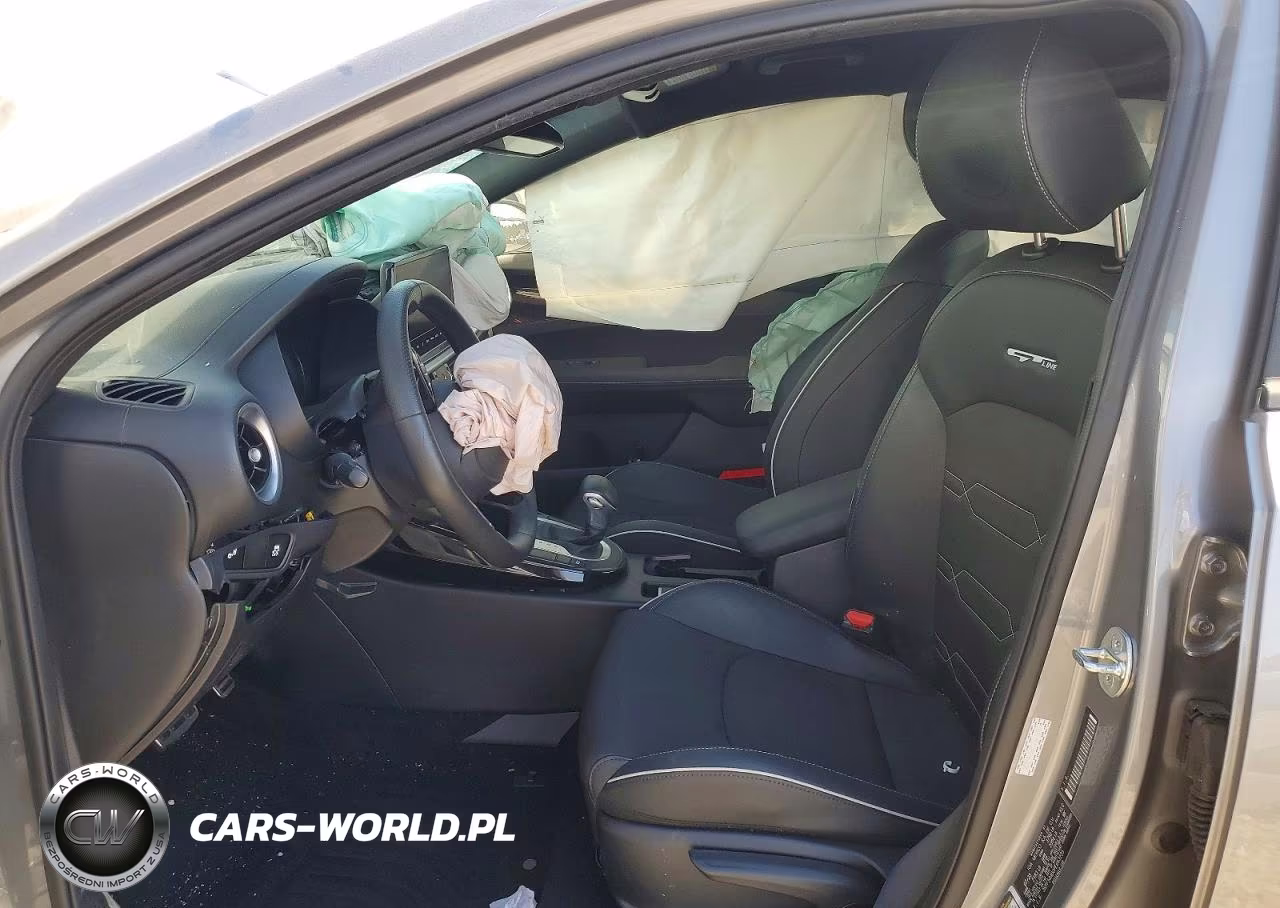 2023 Kia Forte Gt Line VIN:3KPF54AD0PE663235 - 7