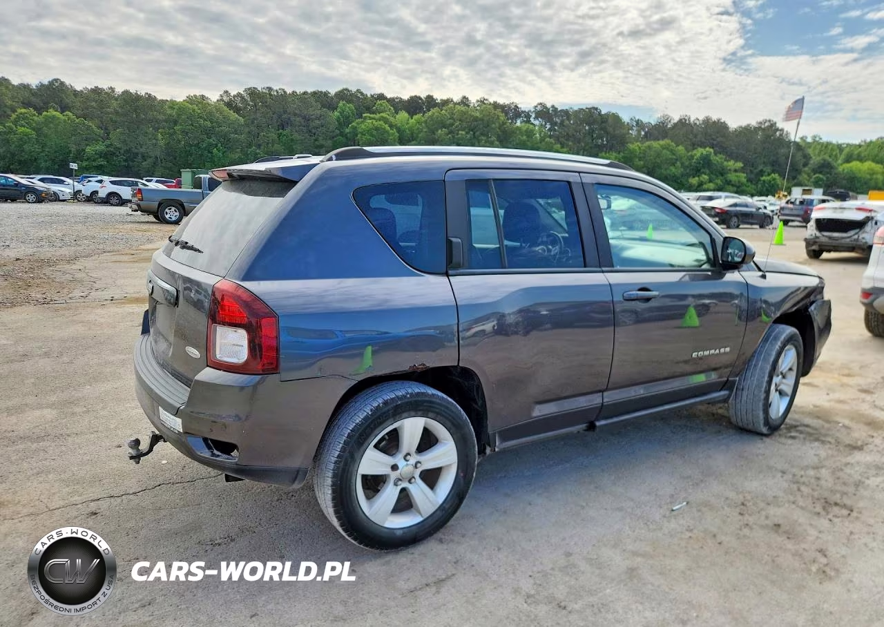 2014 Jeep Compass Latitude VIN:1C4NJDEB1ED884955 - 3