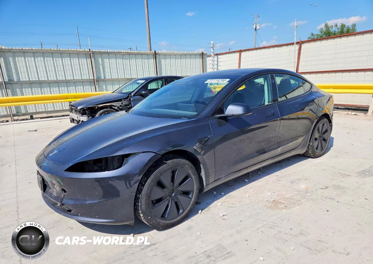 2025 Tesla Model 3 – zdjęcie 1 z 13